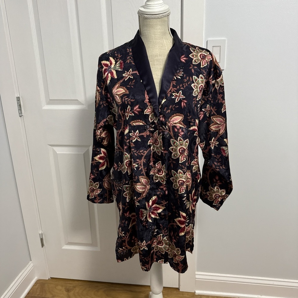 Vintage Victoria secret  navy blue floral robe.
